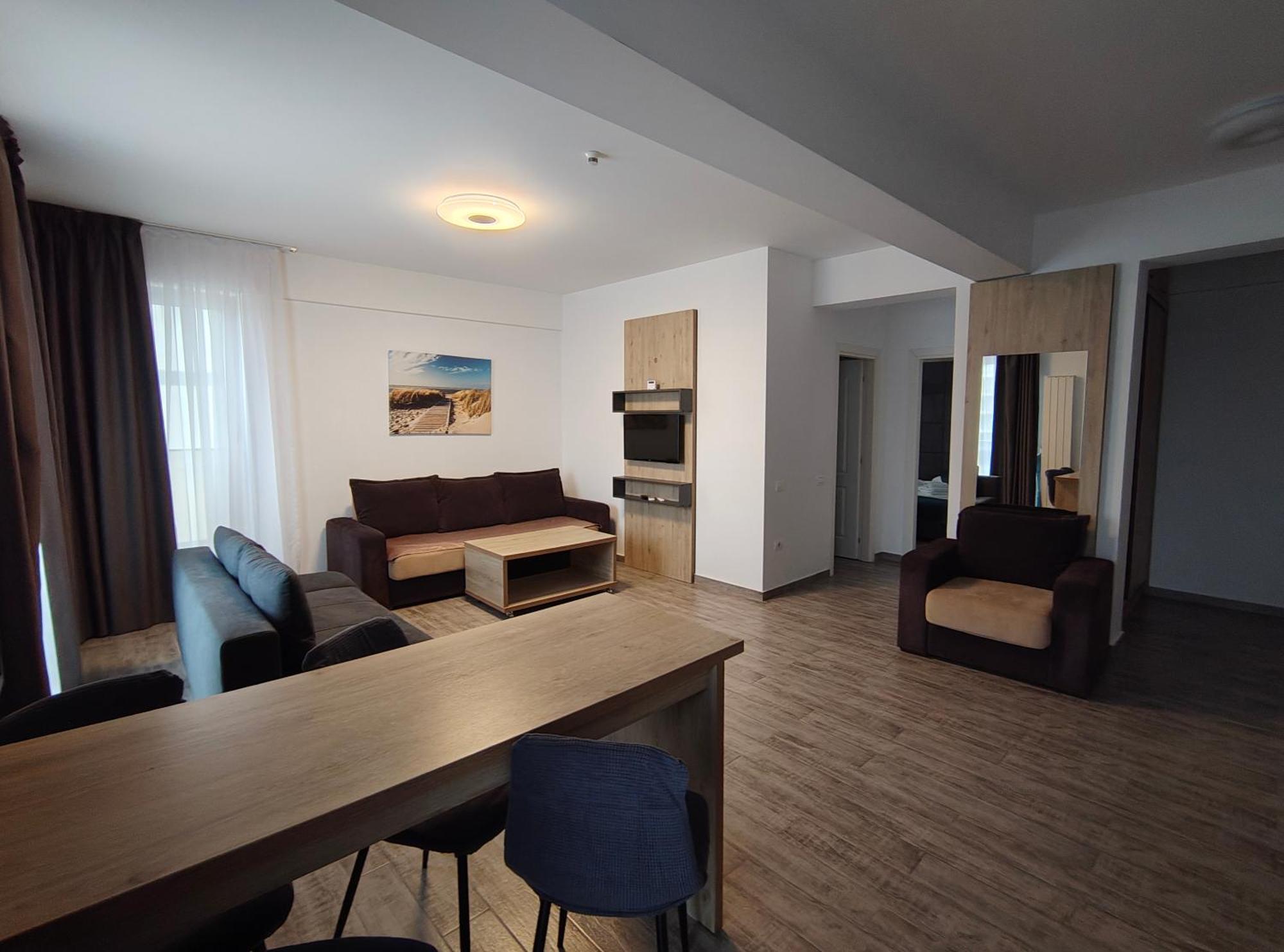 Năvodari Apartament Ella C&C Residence מראה חיצוני תמונה