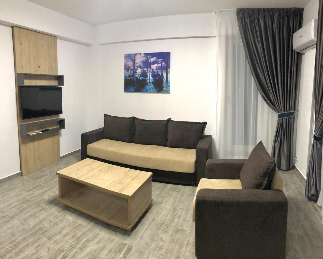 Năvodari Apartament Ella C&C Residence מראה חיצוני תמונה