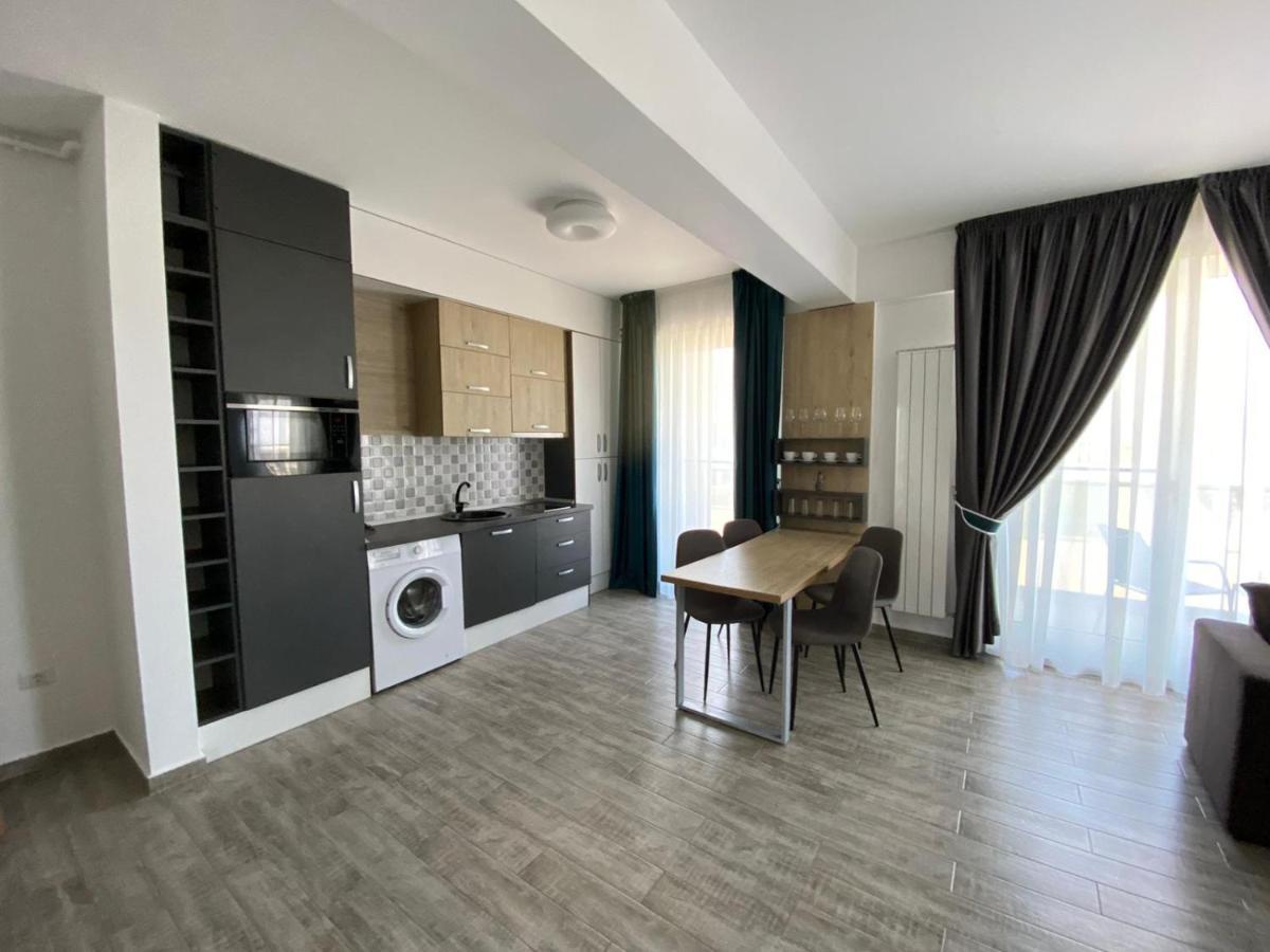 Năvodari Apartament Ella C&C Residence מראה חיצוני תמונה