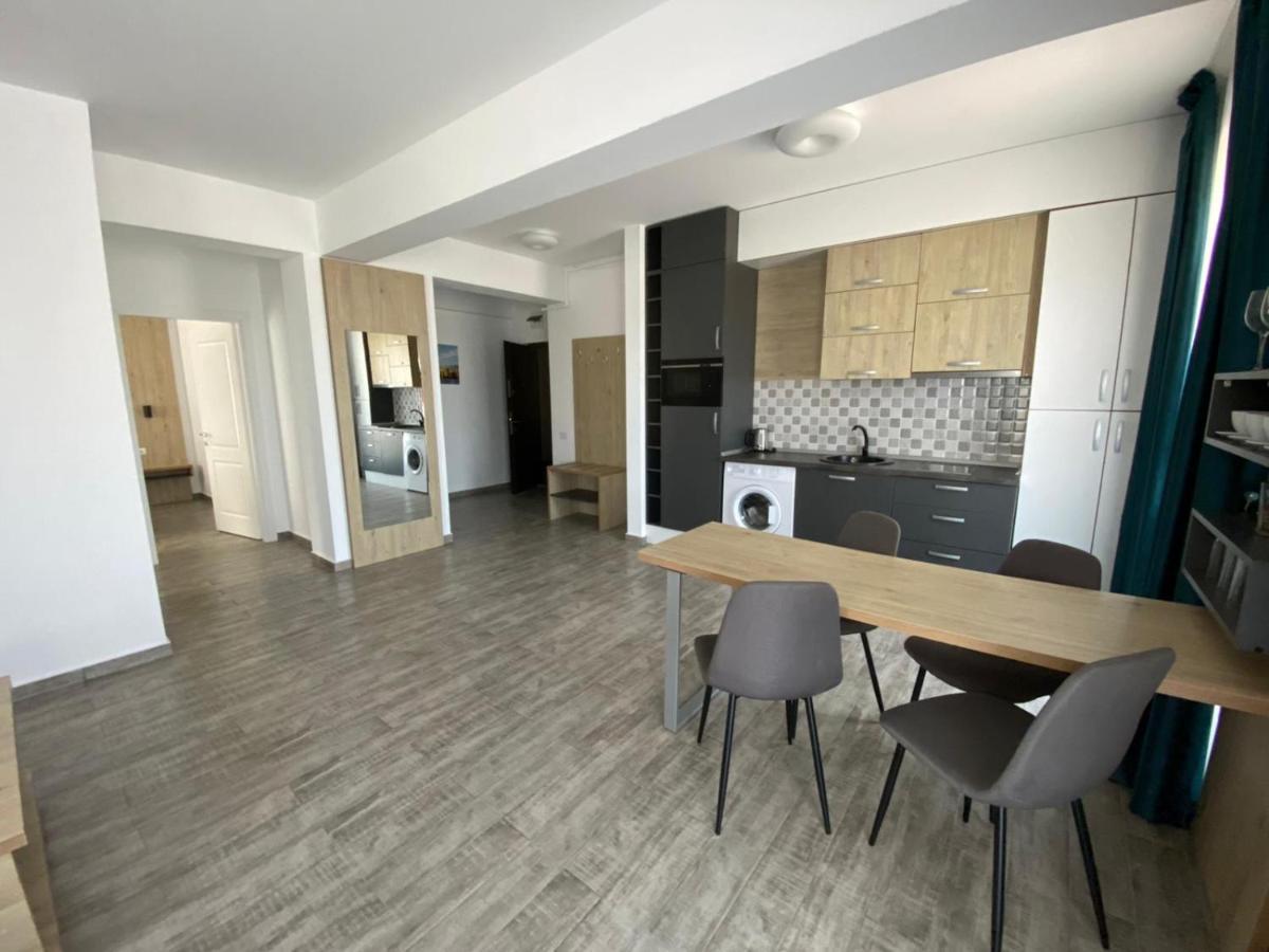 Năvodari Apartament Ella C&C Residence מראה חיצוני תמונה